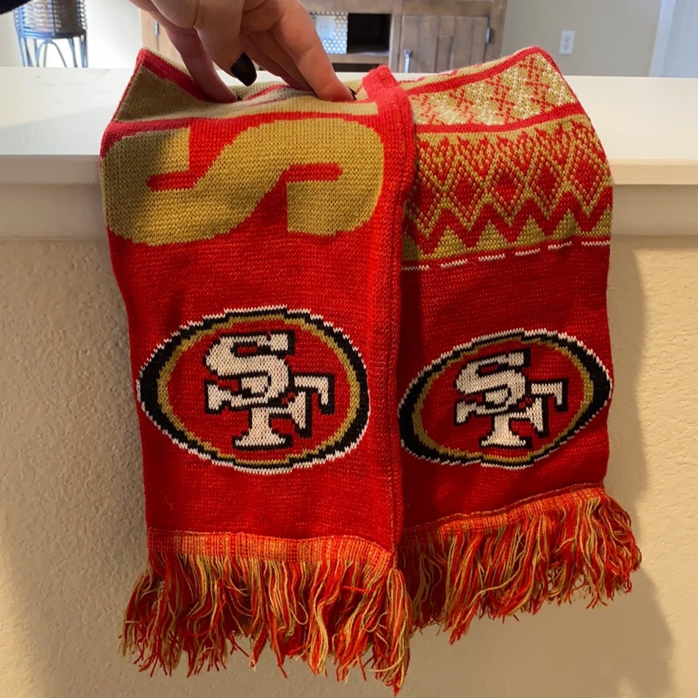 San Francisco 49ers holiday scarf